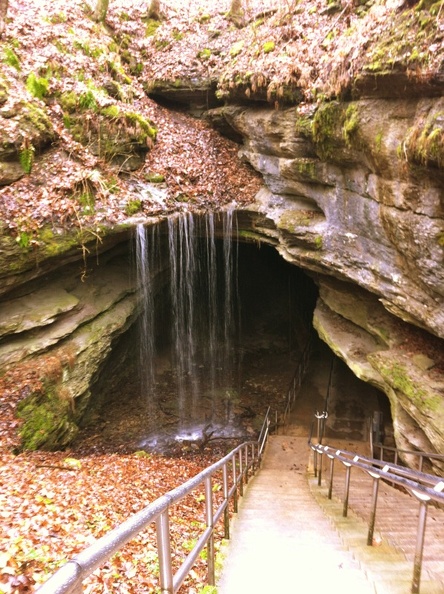Historic Entrance to Mammoth Cave 1.jpg